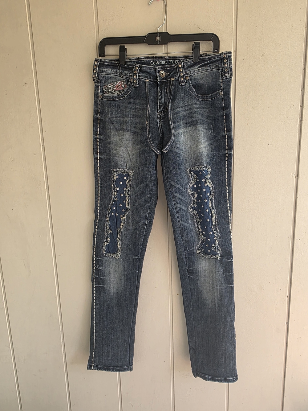 Cowgirl Tuff Rock This Straight Leg Distressed Studded Jeans Sz sz 30